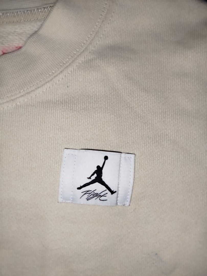 Jordan Flight 🔥 (Category: Coats, Jackets and Outerwear) located in Cadiz. Submitted by lyle_ejes0120 (Listing ID 1462144050, Image 2). Description: Jordan flight long sleeve 🔥 Size M on tag Excellent condition Color rate 9.5/10 Washable stain. No issues .