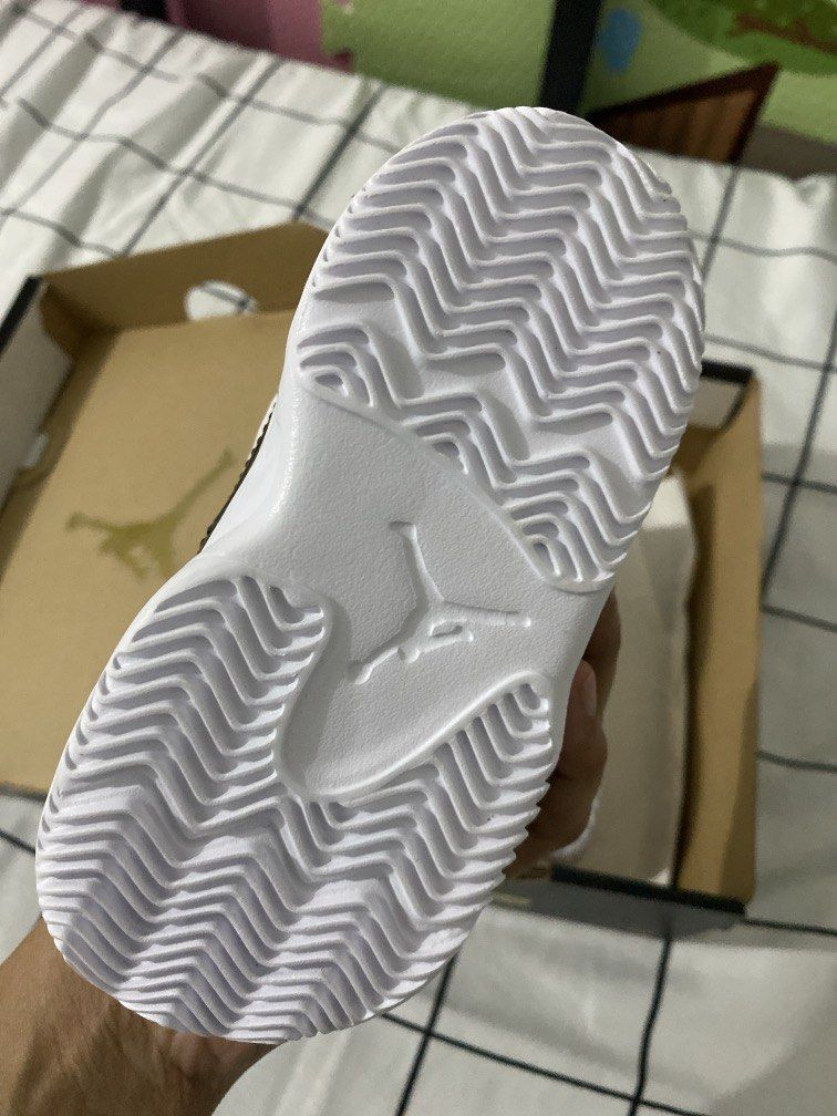 Jordan shoes (Category: Babies & Kids Fashion) located in Apalit. Submitted by gemstone2953337 (Listing ID 1462102707, Image 3). Description: Almost new, once lang nagamit mabilis lumiit sa baby ko.