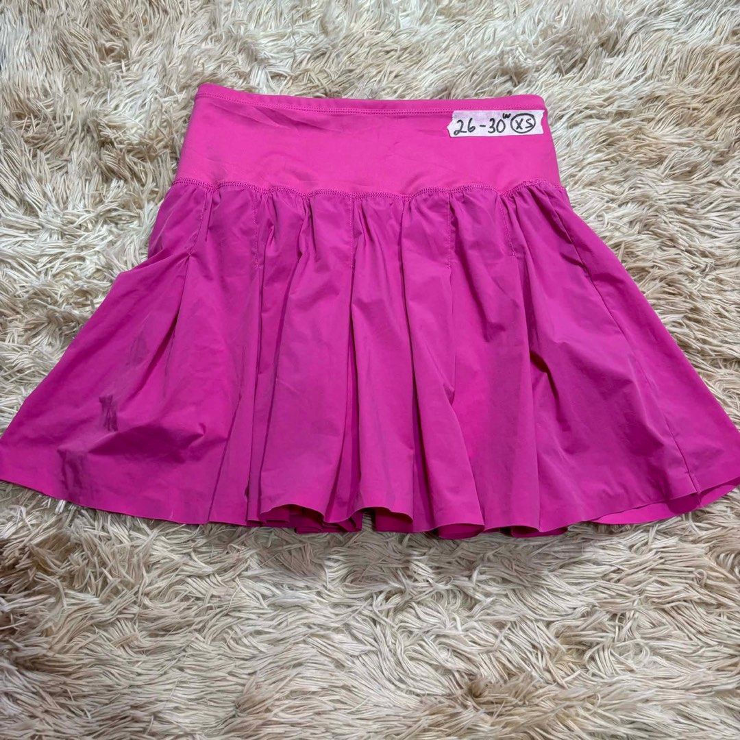 Joylab Skirt (Category: Activewear) located in Manila. Submitted by royal.corine (Listing ID 1462179383, Image 1). Description: Joylab Skirt 26-30 Waistline Size Xs.