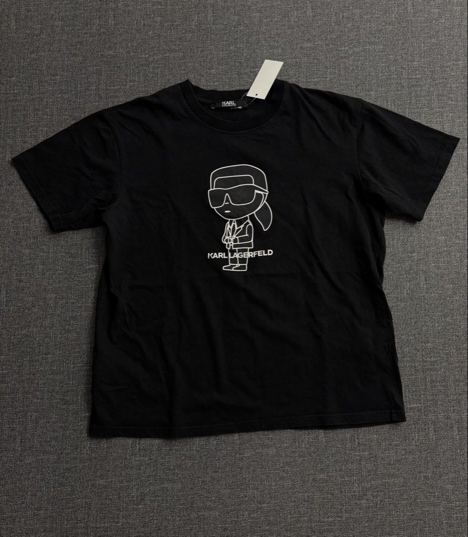 Karl Lagerfeld Black Shirt (Category: Shirts) located in San Fernando. Submitted by kayemanalac_05 (Listing ID 1462109559, Image 1). Description: .