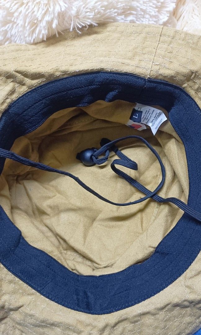 Kavu bucket hat (Category: Caps & Hats) located in General Santos City (Dadiangas). Submitted by japan-ukay (Listing ID 1462170226, Image 2). Description: .