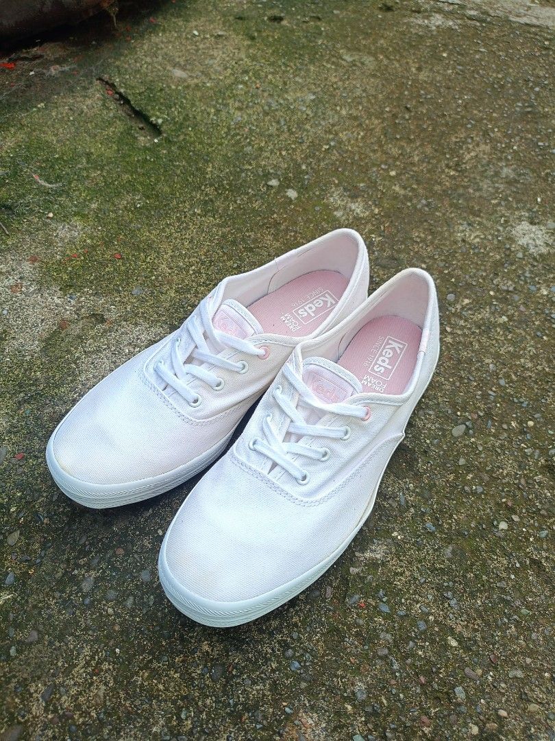 Keds White Canvas Sneakers Dream Foam (Category: Sneakers) located in General Santos City (Dadiangas). Submitted by jay-fits (Listing ID 1462067867, Image 1). Description: Keds Women's Champion Sneaker White Canvas with Pink Dream Foam Insoles Size 8 - 25cm White Color Rate 10/10🔥 Honest issue see last photo Location Davao City Mine 220+Sf.