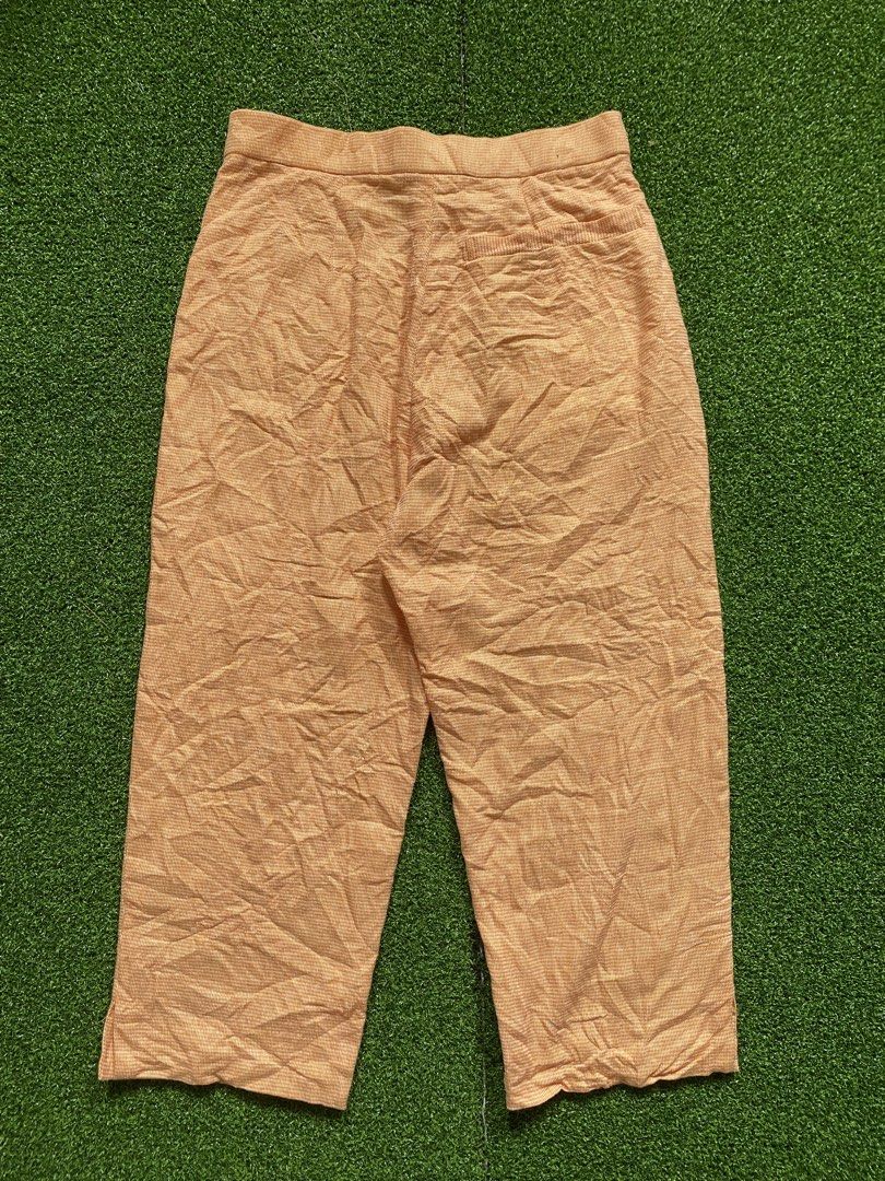 KENZO GOLF WOMENS (Category: Other Bottoms) located in Zaragoza. Submitted by kurlarances (Listing ID 1462155120, Image 2). Description: KENZO GOLF WOMENS SIZE Medium Dimes W26/32 Color rate 10/10 Condition 10/10 EXCELLENT CONDITION NO ISSUE .