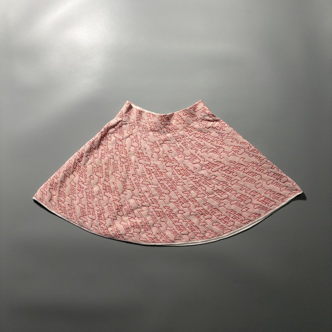 Kenzo Paris Pink Monogram Patterned Flared Skirt Cotton Skirts (Category: Skirts) located in Tayabas. Submitted by bayabaskartell (Listing ID 1462259784, Image 2). Description: .