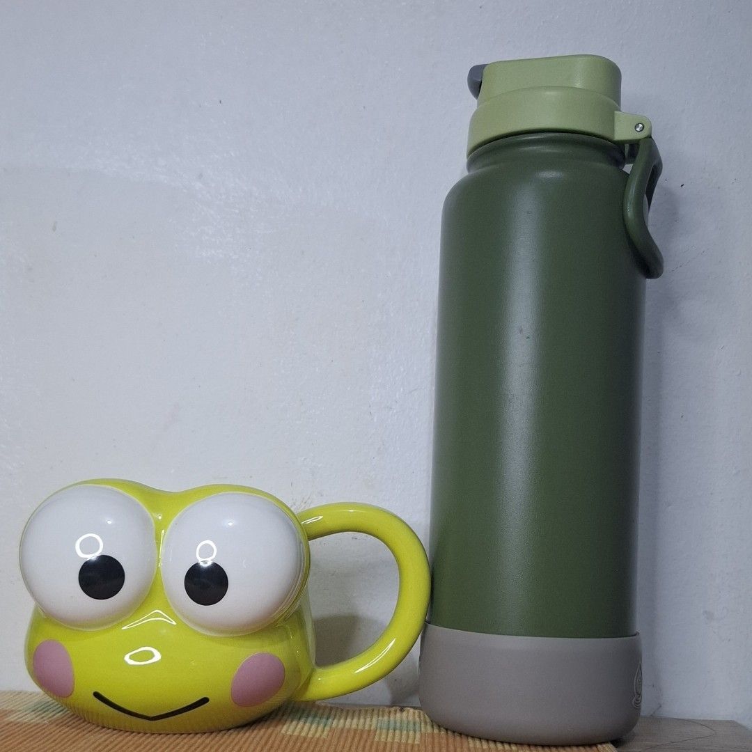 Keroppi ceramic mug (Category: Coffee & Tea Tableware) located in Adams. Submitted by frog_and_clover (Listing ID 1462246289, Image 1). Description: no damage 10/10 condition. what is you see is what you get. can message me for more picture.