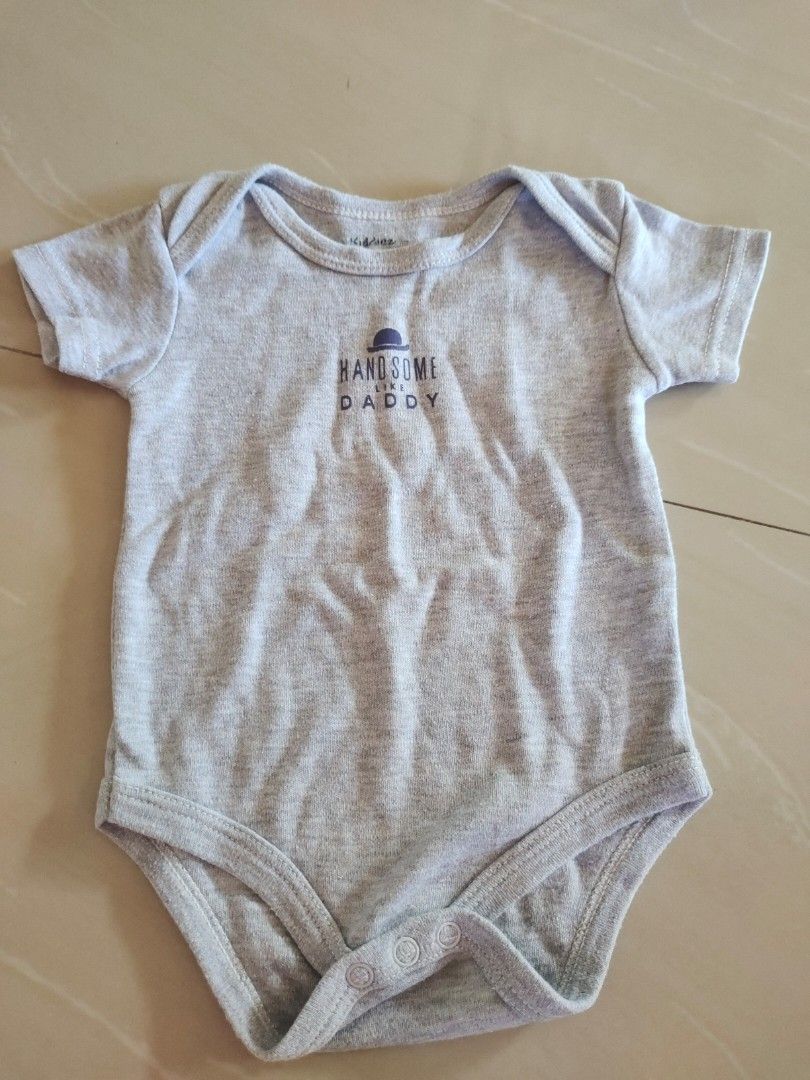 Kiddiez baby body suit (Category: Babies & Kids Fashion) located in Aliaga. Submitted by kmapparel (Listing ID 1462038290, Image 1). Description: 3 months.