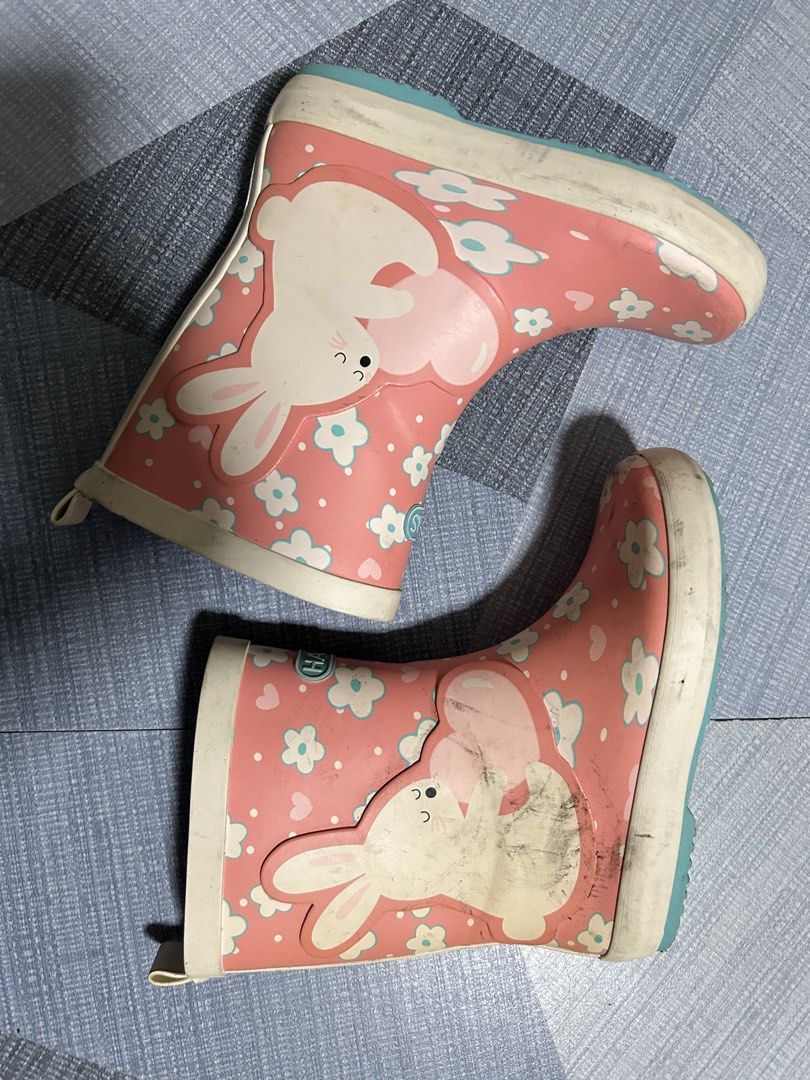 Kids Flower Rain Boots (Category: Babies & Kids Fashion) located in Quezon City. Submitted by jjsurplus_23 (Listing ID 1462203510, Image 3). Description: .