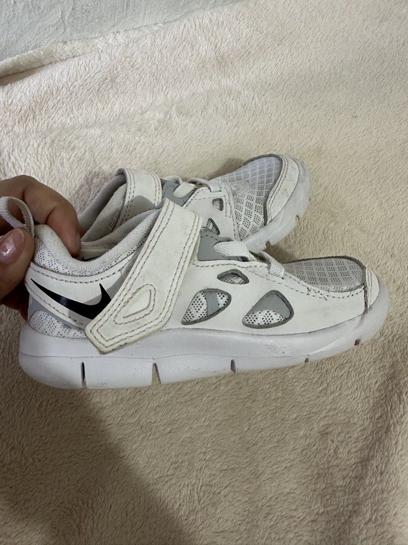 Kids shoes (Category: Babies & Kids Fashion) located in Marikina City. Submitted by lad_23 (Listing ID 1462111359, Image 3). Description: .