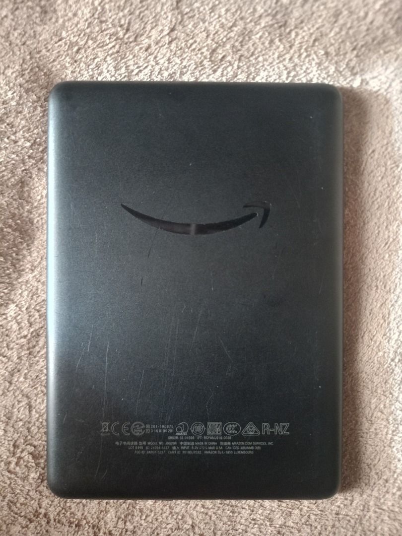 Kindle Basic 2019 10th gen (Category: E-Readers) located in Alangalang. Submitted by j.jxlxi (Listing ID 1462061498, Image 3). Description: 📍LOCATION: LEYTE Kindle Basic 2019 10th gen. No ads. Inclusions: • Kindle Basic 10th Gen — 4GB • protective case with decorative insert + sticker • Sleeve • Charging cable • Grip Condition: Used • Has scratches on the body and screen, but these do not affect reading or normal use. The scratch from the body c