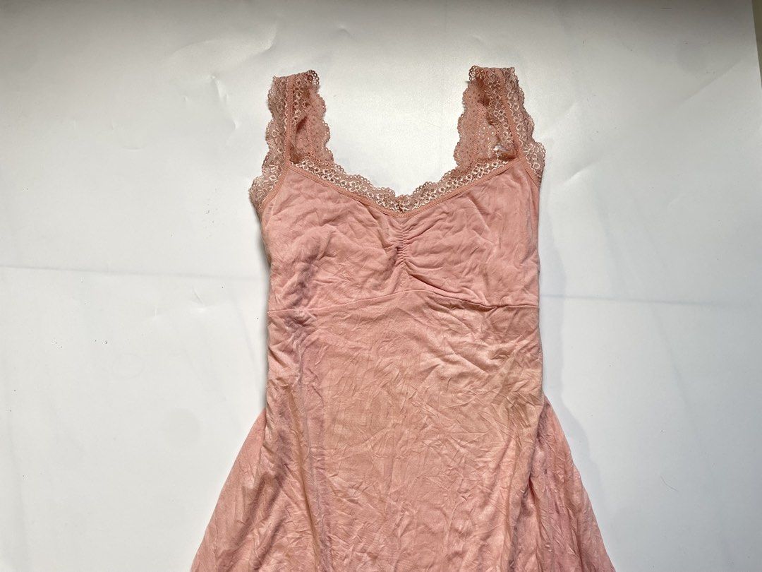 lace top (Category: Sleeveless) located in Meycauayan. Submitted by fae.trove (Listing ID 1462172035, Image 2). Description: .