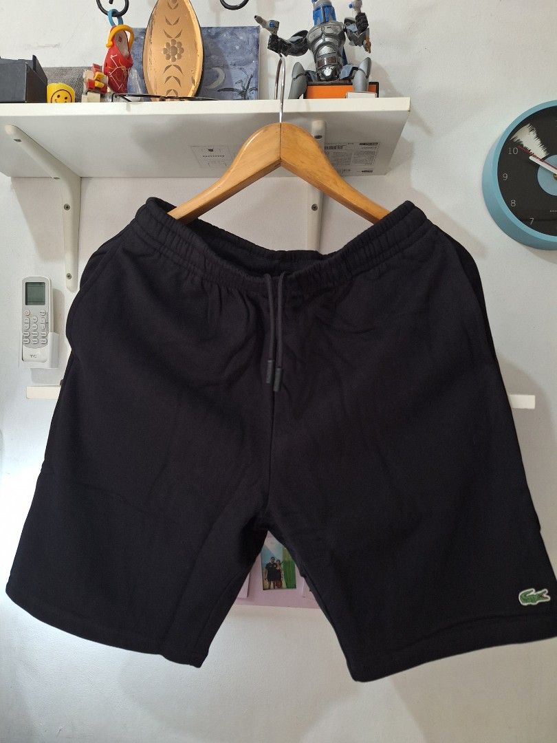Lacoste jogger shorts black (Category: Shorts) located in Muntinlupa City. Submitted by kstefanomela14 (Listing ID 1462086315, Image 1). Description: lacoste jogger shortts black length - 19 inches waistline: small - 30 to 32 cod cop lalamove lbc j&t.