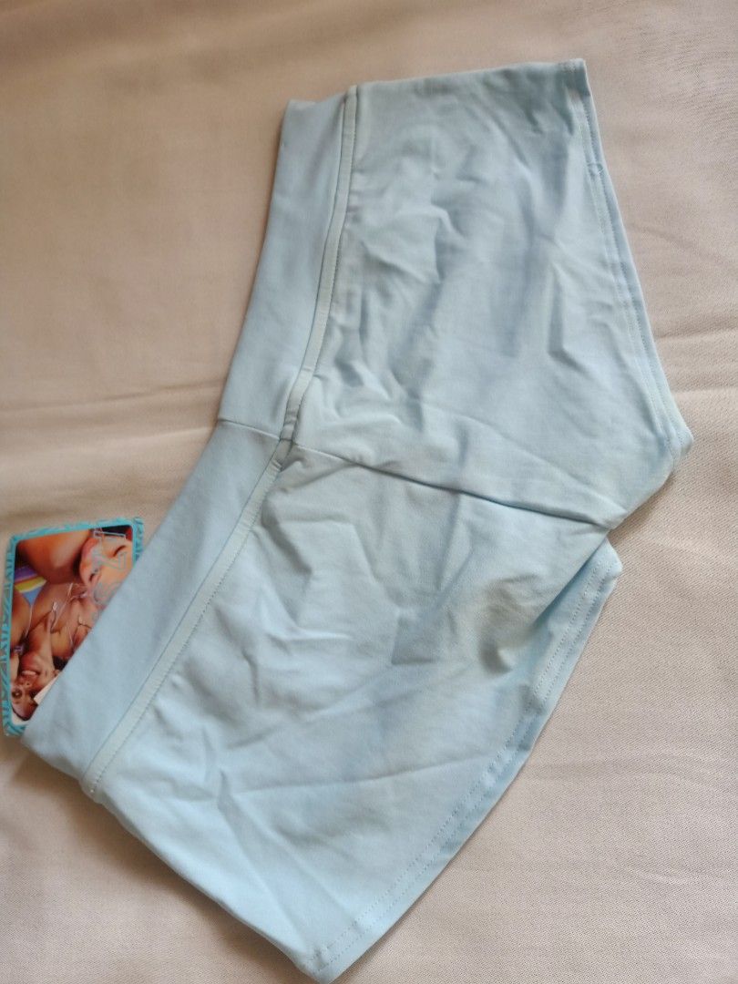 Ladies Swimming Trunk Size Large (Category: Bikinis & Swimsuits) located in Iriga City. Submitted by reikakoleksyon (Listing ID 1462054081, Image 2). Description: ‼️ARIZONA ®️‼️ Athletic swim suit trunk Size Large Waist 32 inch Nylon Spandex BRAND NEW 💯% Original Item Bought from US.