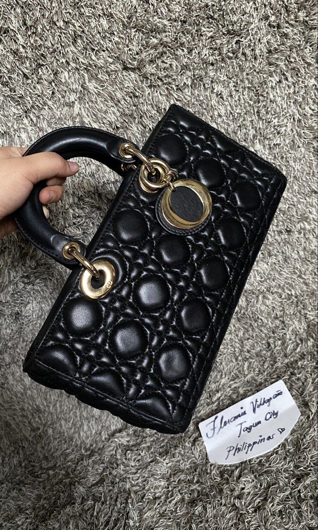 Lady Dior small (Category: Luxury Bags & Wallets) located in Tagum. Submitted by amarasluxbag (Listing ID 1462123864, Image 1). Description: Ganda ng leather neto Gamusa loob Issue:missing sling and missing ibang letters na palawit Subrang tibay pa Sign of use lang .