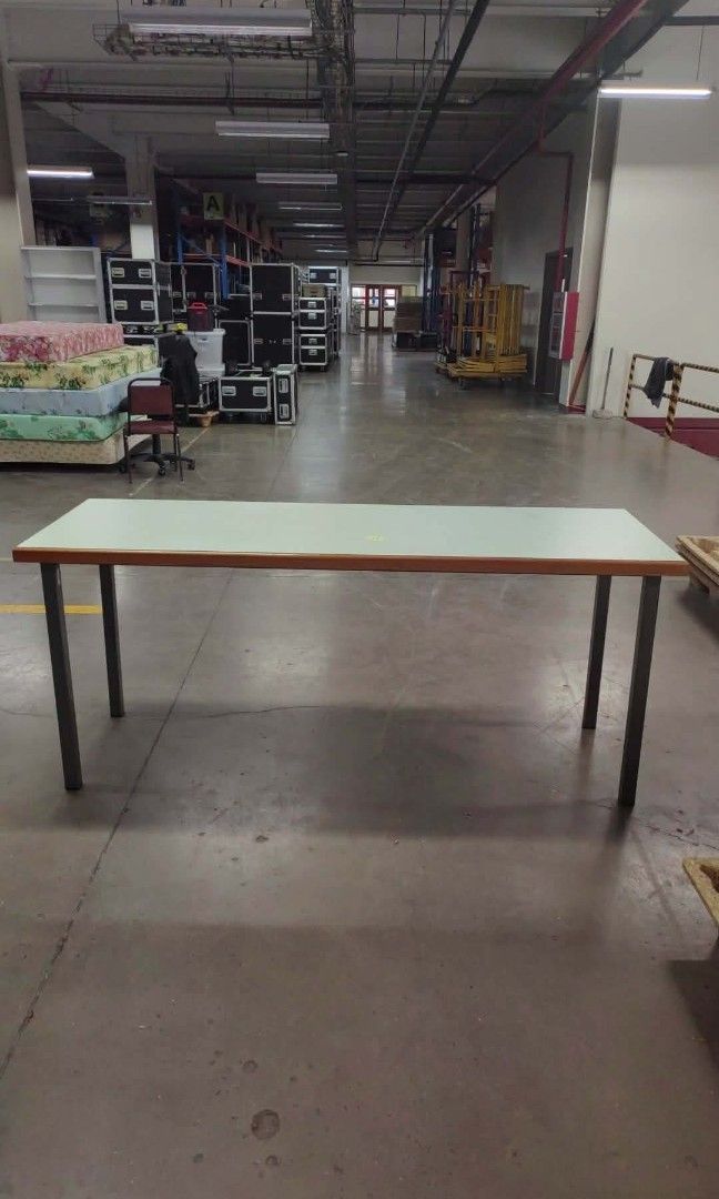LAMINATED white Table (2nd Hand) (Category: Office Furniture & Fixtures) located in Quezon City. Submitted by atgeremias313 (Listing ID 1462092950, Image 1). Description: Lapad : 62 cm Haba : 180cm Taas : 78cm *laminated *good condition *stand metal 0985-887-8973 313 Quirino Highway, Baesa, Quezon City katabi ng Baesa Hotel.