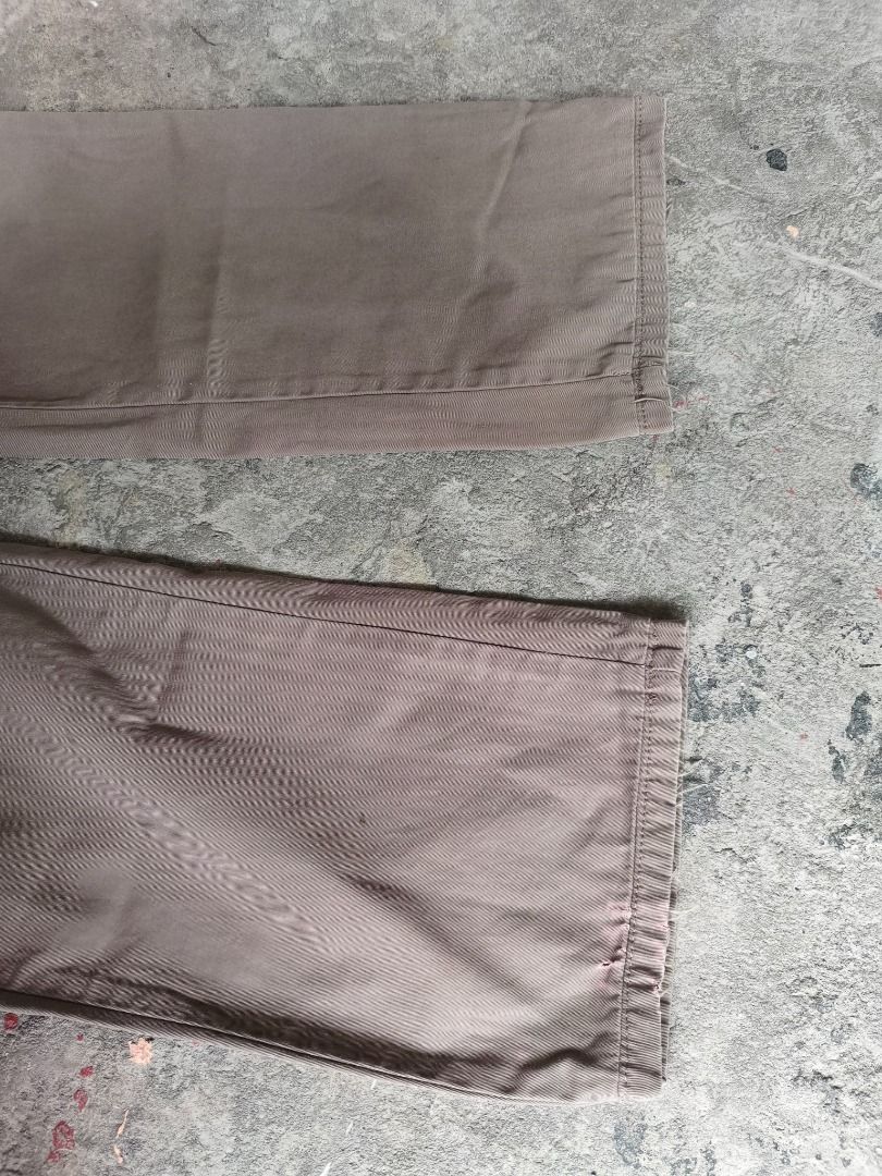 LC Waikiki Basic Chinos Regular Fit Trousers (Category: Trousers) located in Cavite. Submitted by benta.ni.jm (Listing ID 1462048490, Image 3). Description: Waist: 32" Length: 38.5" Thigh: 12" Hem: 7.5" Condition: 9/10 Color Rate: 10/10 Issue: hem 📩📩📩.