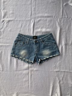 (Category: ) located in . Submitted by hiddenlabel (Listing ID 1462261790, Image 1). Description: .
