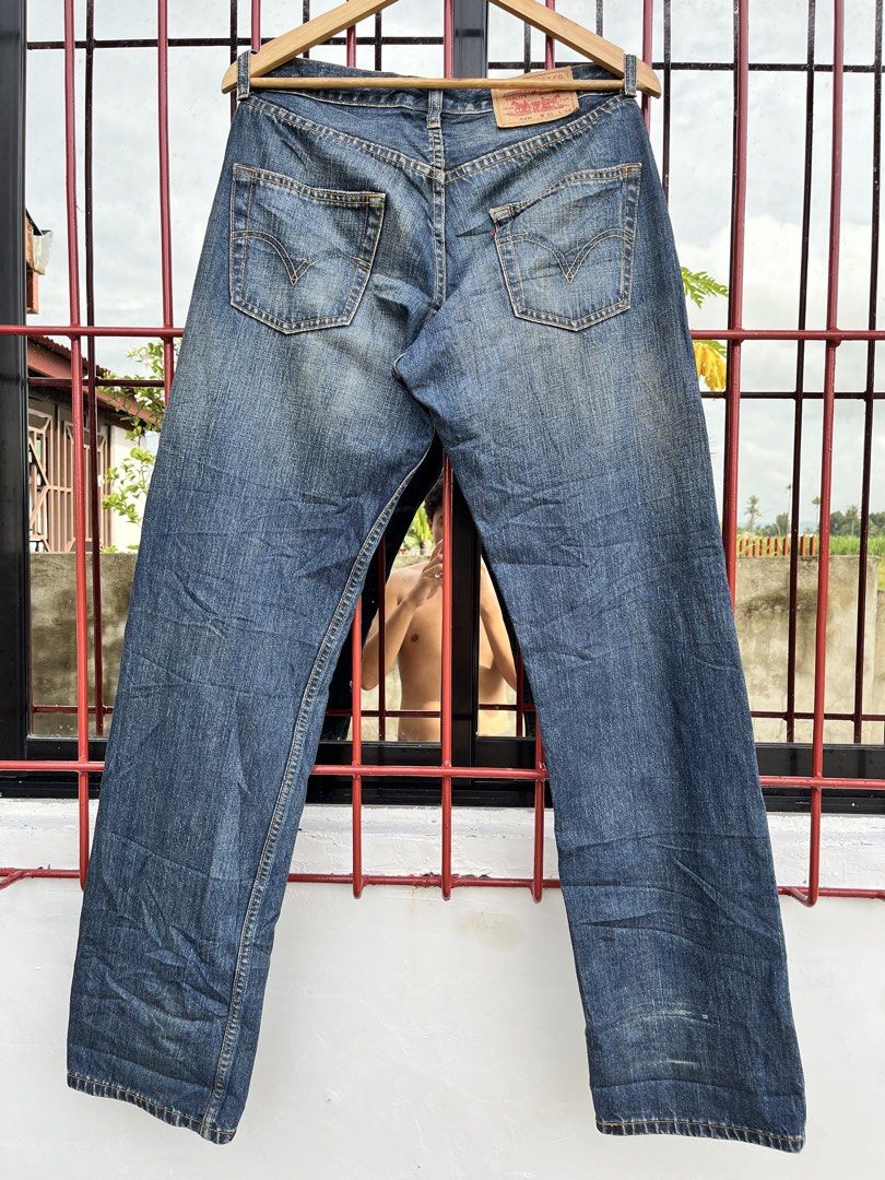 Levis 510 (Category: Jeans) located in Bayawan. Submitted by shajjoonn (Listing ID 1462120751, Image 2). Description: 31-32 waistline 43 length 8.5 leg opining .