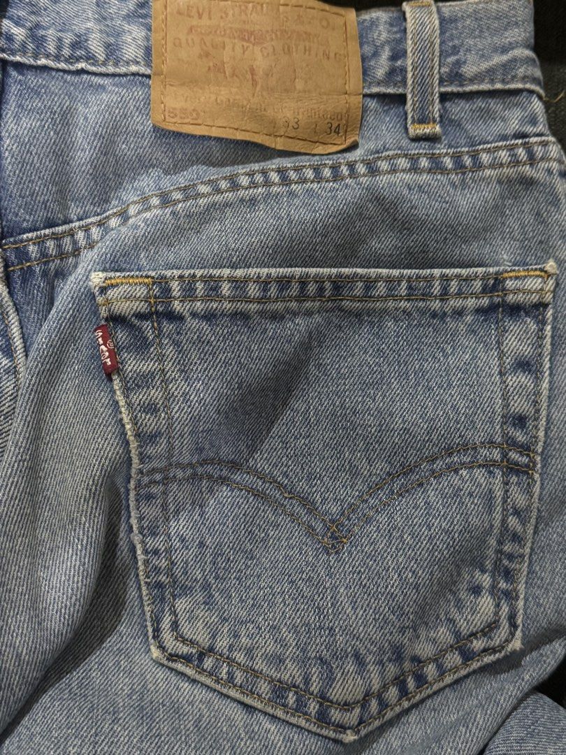 Levis 550 Relaxed Fit (Category: Jeans) located in San Jose. Submitted by lalisamanofoot50726 (Listing ID 1462235371, Image 2). Description: BER MONTHS SALE‼️ AUTHENTIC pre-loved declutterring Width 33-34 inch Length 37 inch .