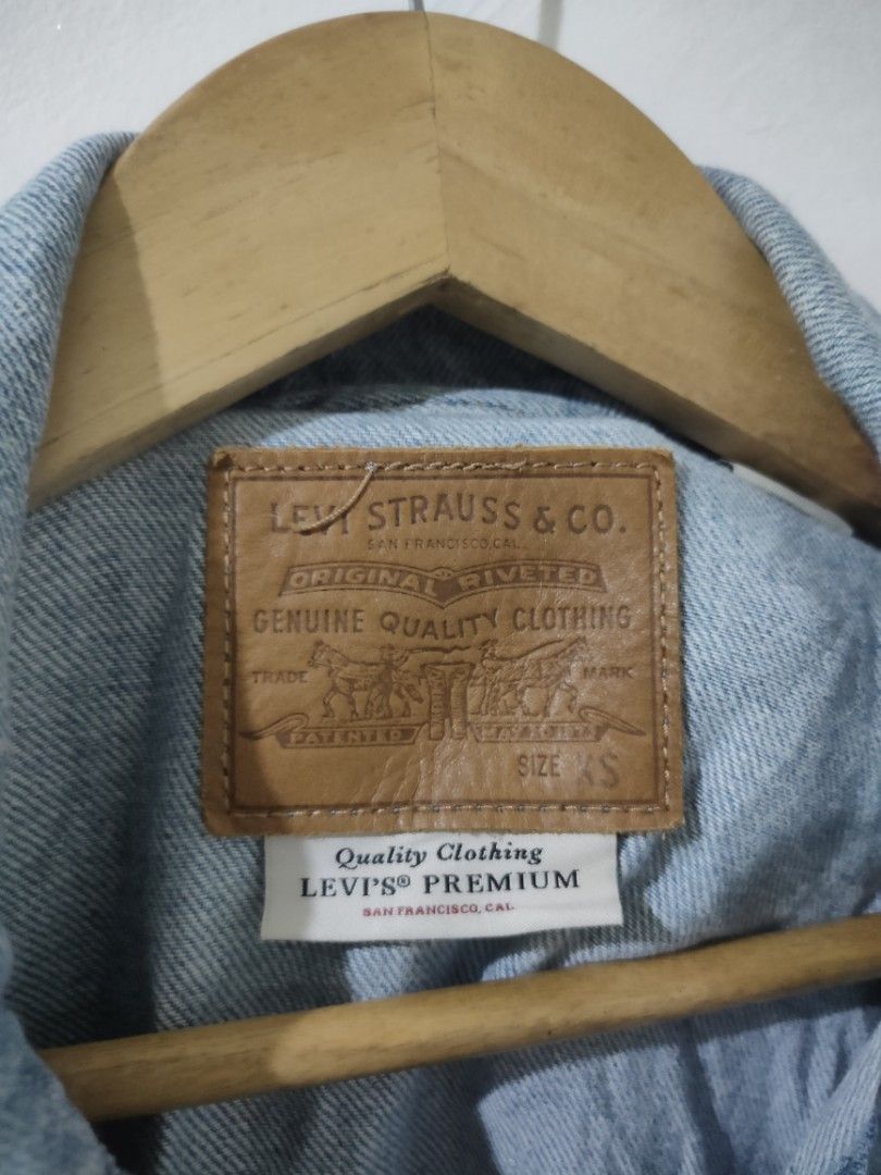 Levi's Premium Denim Jacket (Category: Coats, Jackets and Outerwear) located in Ozamiz City. Submitted by ukaygrails (Listing ID 1462165764, Image 2). Description: Excellent condition Dimes 22/28.