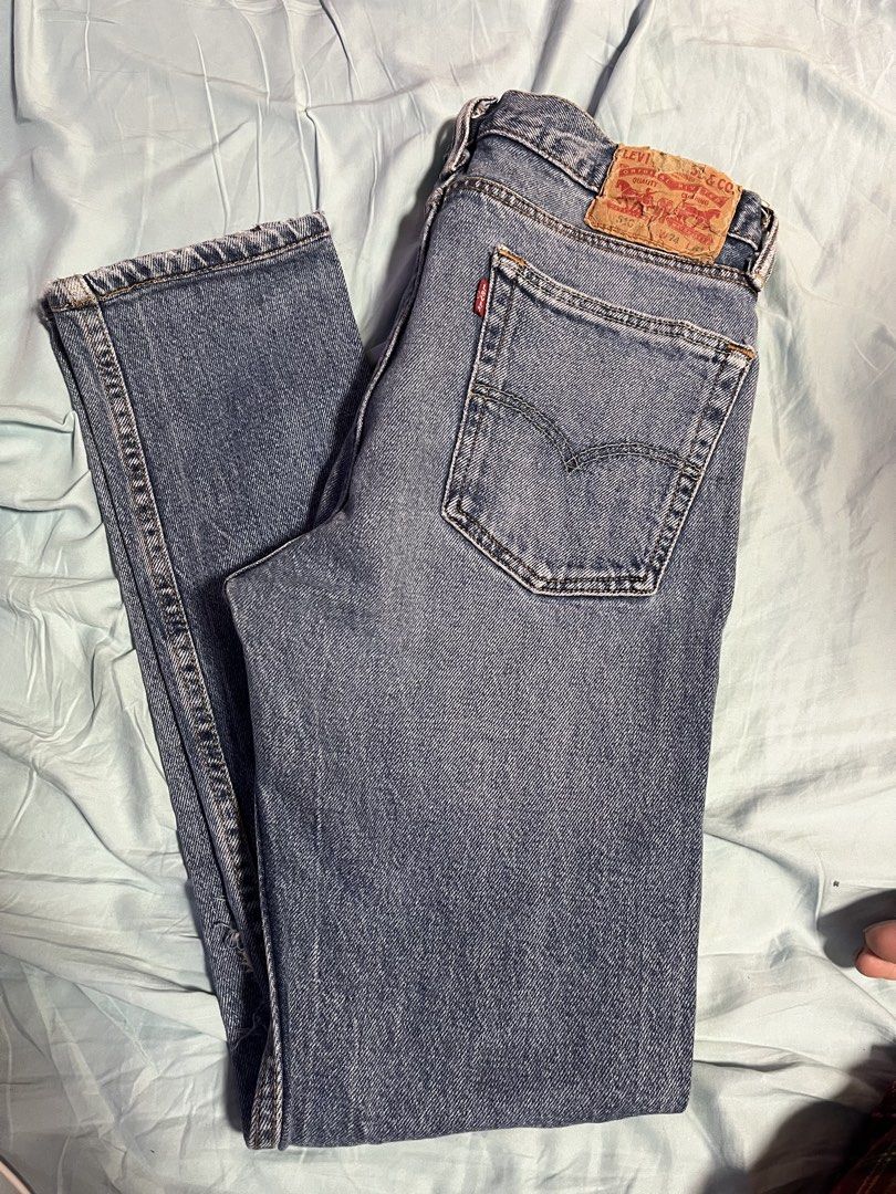Levis w29 L32 (Category: Coats, Jackets and Outerwear) located in Manila. Submitted by gentle.vegaprince (Listing ID 1462250681, Image 2). Description: .