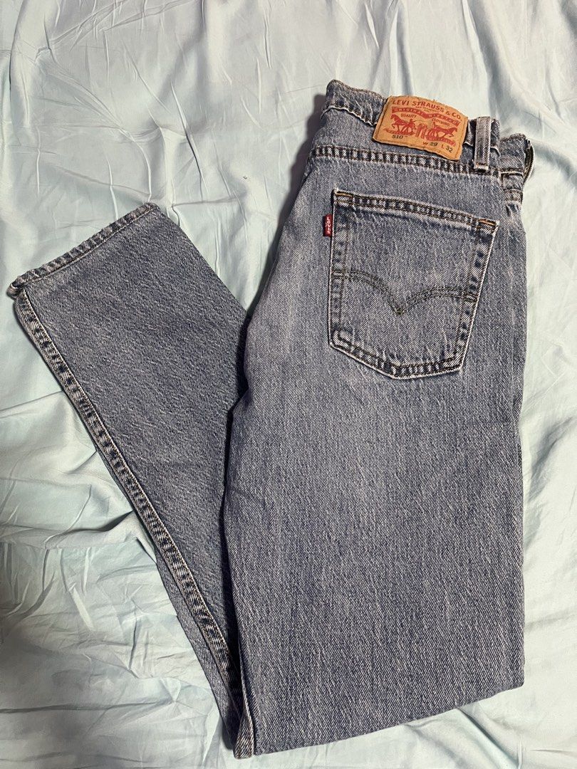 Levis w29 L32 (Category: Coats, Jackets and Outerwear) located in Manila. Submitted by gentle.vegaprince (Listing ID 1462250681, Image 3). Description: .