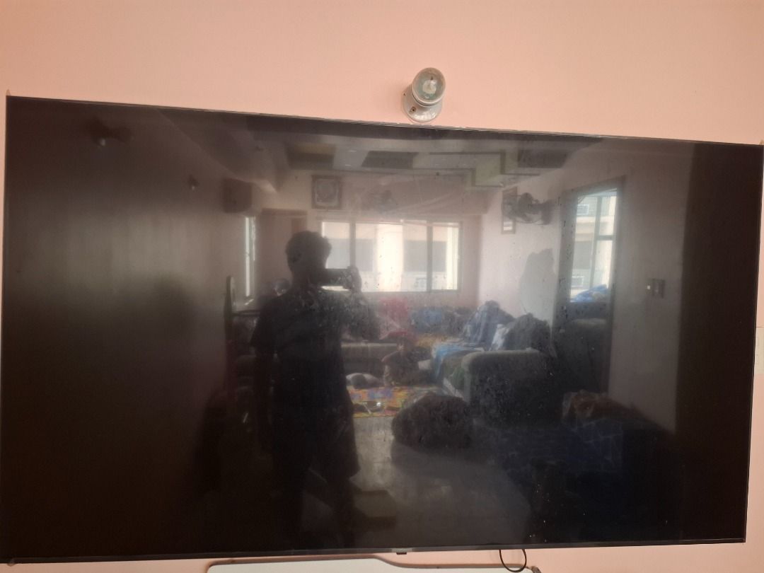 LG 75 inch UHD 4k TV with broken LCD panel from inside (Category: TV) located in Mandaluyong City. Submitted by hitarora (Listing ID 1462047825, Image 1). Description: Purchased in 2023 and not used much may be screen time is less than 1000 hours and just accidentally lcd panel from inside got broken and needs replacement..