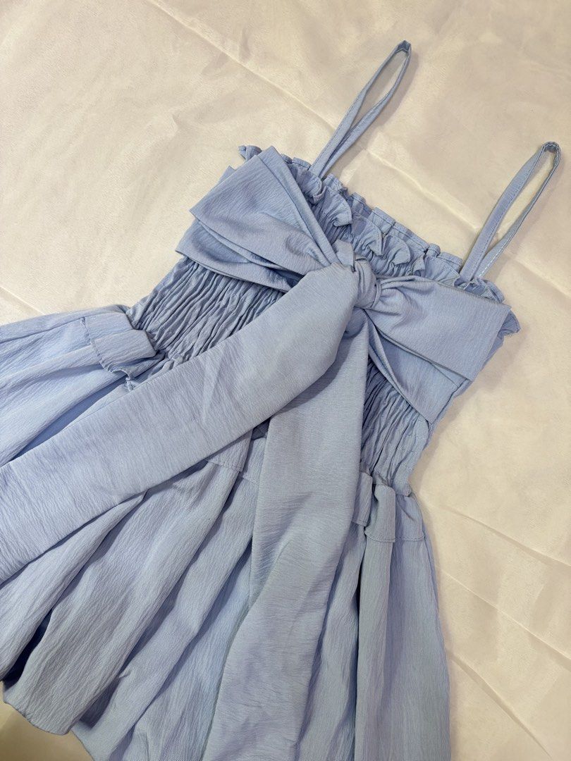 LIGHT BLUE PEPLUM TOP (Category: Sleeveless) located in Batangas. Submitted by nishiaoui_04 (Listing ID 1462142056, Image 2). Description: Condition: Good condition 📌 No visible major stains or damage 📌 Actual item is shown in the photos 📌 Size Xs - Small 📌 Worn Once 📌 Bought it from Thailand 💌 Message me for measurements or additional photos! RFS: decluttering / no longer used.