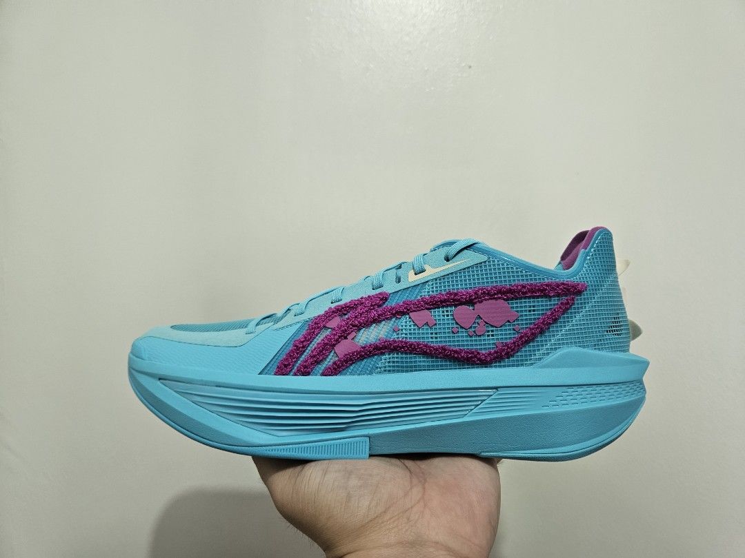 LiNing Ultra Light "Monster University" US 10.5 (Category: Sneakers) located in Rodriguez. Submitted by dewamns (Listing ID 1462064983, Image 2). Description: Brand new Montalban, Rizal.