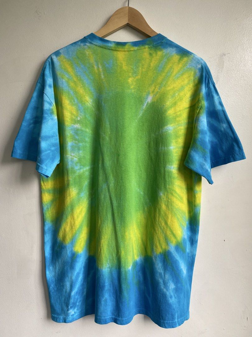 Liquid Blue x The Simpsons (Category: Tshirts & Polo Shirts ) located in Cebu City. Submitted by bestfits23 (Listing ID 1462134287, Image 2). Description: Liquid Blue The Simpson’s tm c 2016 FOX Homer and Krusty the Clown “AHHHHHH” by Matt Groening Large on tag Excellent as new condition Minor crack on print. 10/10 color rate .