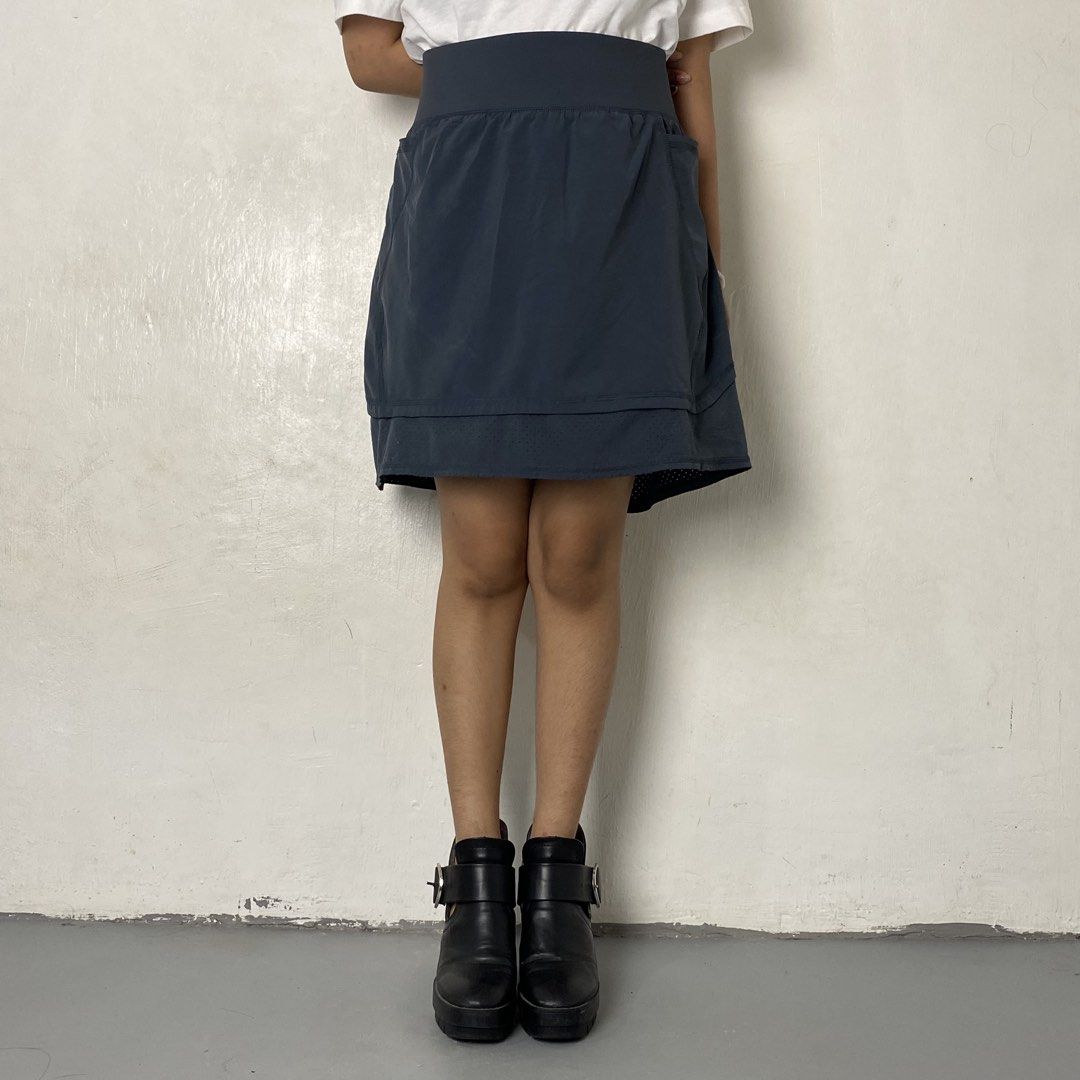 Livi Active 🌸 | Dark Gray Layered Athletic Running Skort (Category: Skirts) located in Bulacan. Submitted by orc.ph (Listing ID 1462157601, Image 2). Description: Livi Active 🌸 | Dark Gray Layered Athletic Running Skort Material Used: Polyester -Charcoal / Dark Gray Performance Fabric -Perforated Mesh Underskirt -Wide Elastic Waistband -Dual Front Angled Pockets -Activewear ‎-Size: XL-XXL ‎-Waistline: 36"-42" ‎-Length: 18.5” ‎-Model: ‘’5’6, Wai