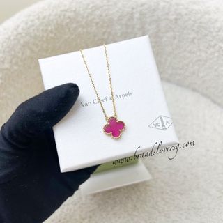 (Category: ) located in . Submitted by brands_lover (Listing ID 1462060220, Image 1). Description: .