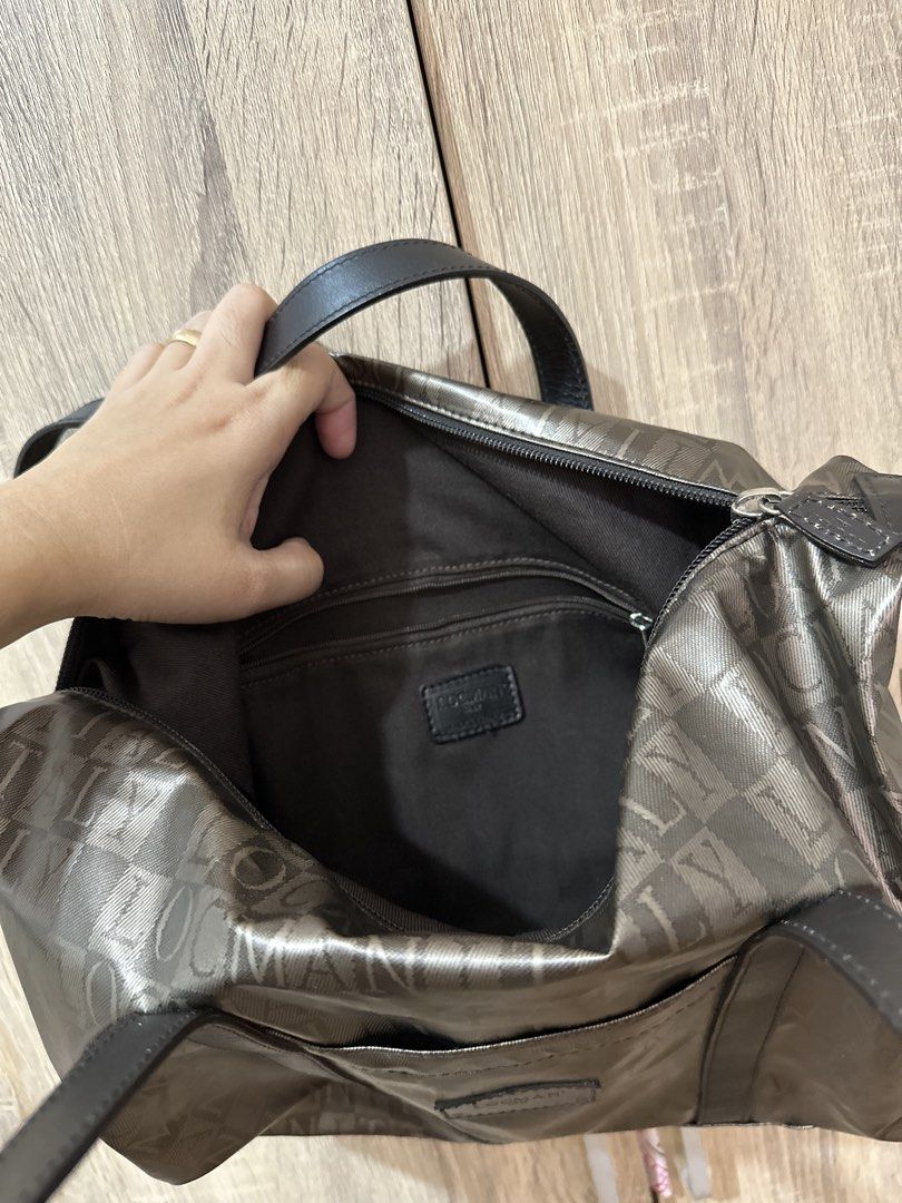Locman Italy Bag (Category: Shoulder Bags) located in Marikina City. Submitted by lad_23 (Listing ID 1462110152, Image 3). Description: .