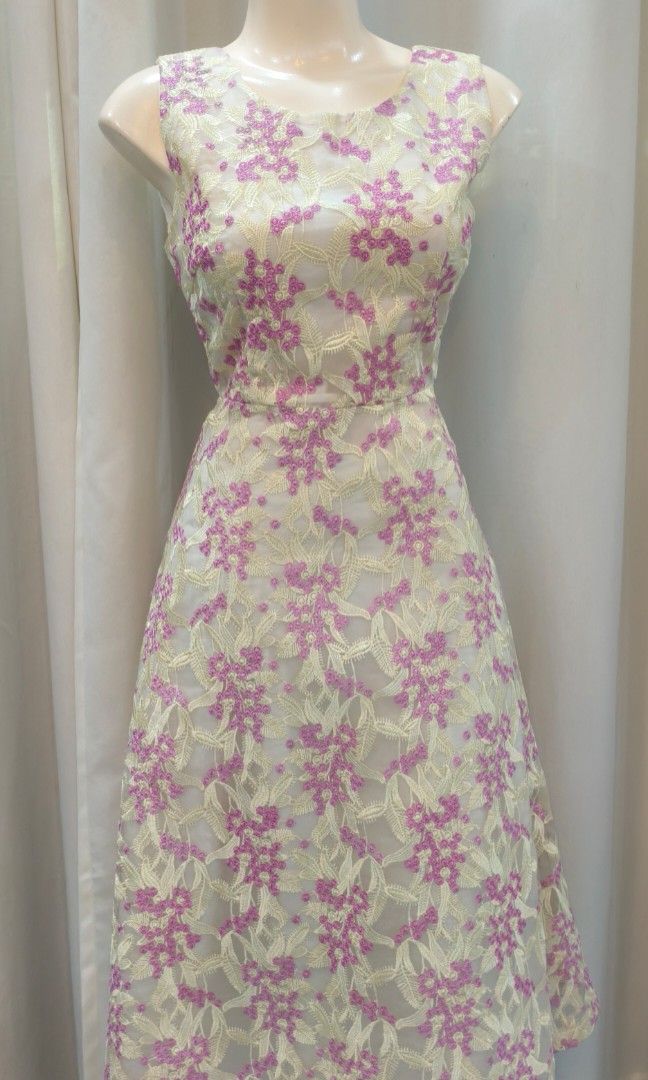 Long cream flower dress (Category: Dresses) located in Quezon City. Submitted by david_clothing (Listing ID 1462132805, Image 2). Description: good for any casual or any event.