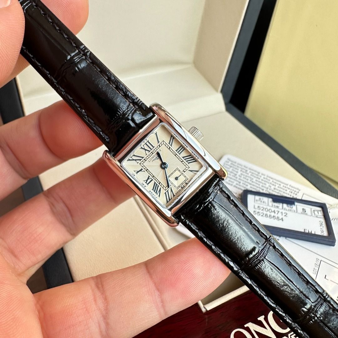 Longines Elegant Series Watch (Category: Women's Watches) located in Taguig. Submitted by pieskibong81726 (Listing ID 1462108880, Image 1). Description: .