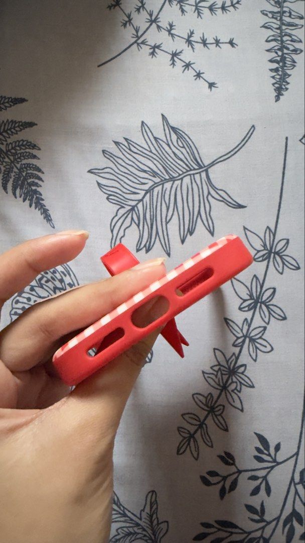 Loopy Red Gingham 17 pro max case (Category: Cases & Sleeves) located in Makati City. Submitted by ilinjoys (Listing ID 1462070614, Image 3). Description: .