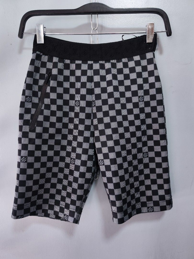 Louis Vuitton Damier Shorts (Category: Luxury Apparel) located in Bulacan. Submitted by emilj23 (Listing ID 1462044488, Image 1). Description: Louis Vuitton Damier Shorts Size 34 on tag L 18 W 22-32 Leg Hole Condition 9/10 Color rate 9.5/10 Issue Garter.