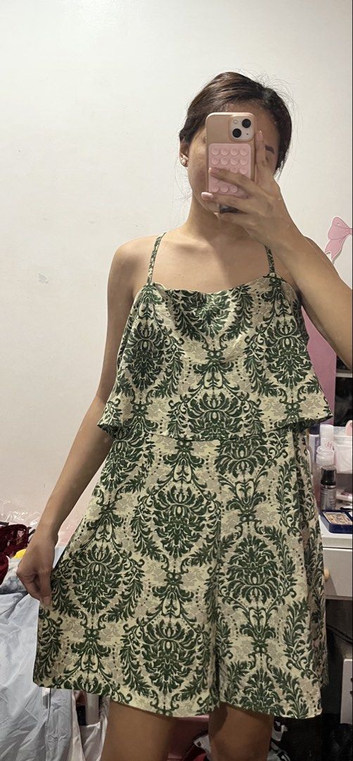 Lovito Jumpsuit/Romper (Category: Rompers) located in Antipolo. Submitted by sldchloe_declutters (Listing ID 1462203445, Image 1). Description: Decluttering ❤️ • Med-Large Loc: Antipolo.
