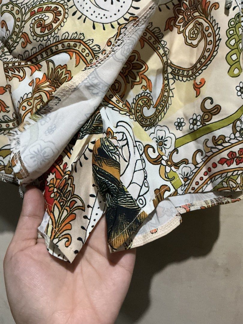 LOVITO SKORT (Category: Shorts) located in Dagupan City. Submitted by trendies_collection (Listing ID 1462071298, Image 3). Description: Brand new with pouch and hang tag Large on tag, 31-32 inches waistline Zipper sa gilid No issue.