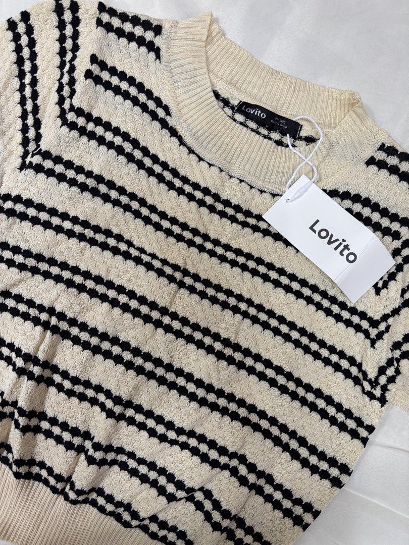 LOVITO WHITE TOP (Category: Blouses) located in Batangas. Submitted by nishiaoui_04 (Listing ID 1462143008, Image 3). Description: Condition: Good condition 📌 No visible major stains or damage 📌 Actual item is shown in the photos 📌 Size Xs - Small 📌 Brand New (never been worn w tag) 📌 Lovito Brand 💌 Message me for measurements or additional photos! RFS: decluttering / no longer used.