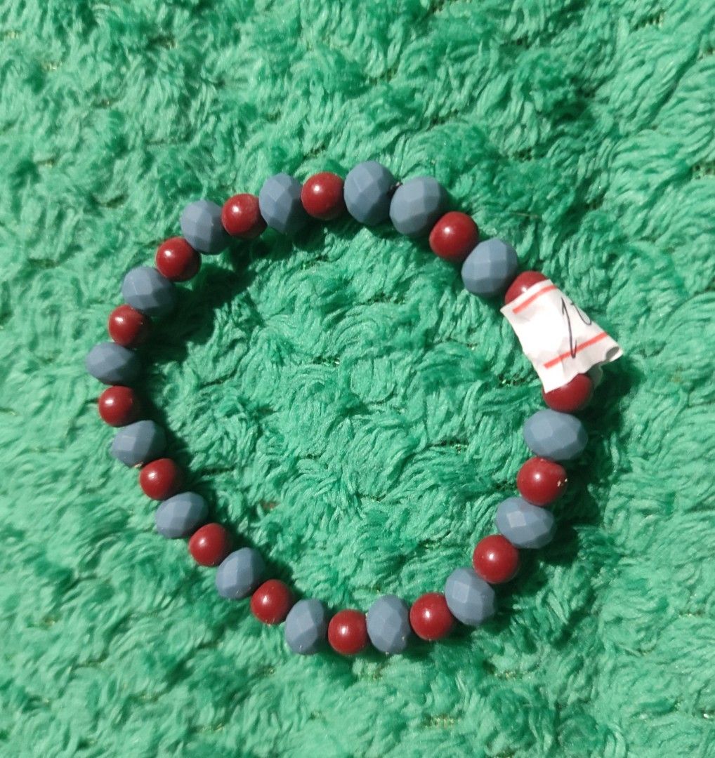 Lucky Charm bracelet (Category: Bracelets) located in Pagadian. Submitted by shielaso (Listing ID 1462066736, Image 2). Description: 100 each.