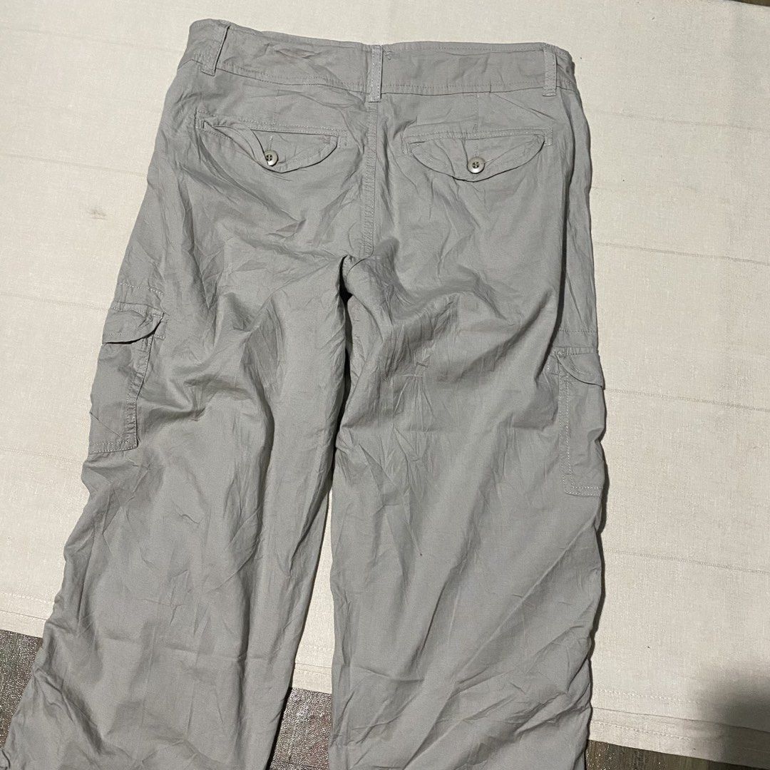 Lucy and laurel cargo crapis (Category: Other Bottoms) located in Malaybalay. Submitted by thriftfindsbyshei (Listing ID 1462108337, Image 3). Description: Waist up to 31 Length 27inch.