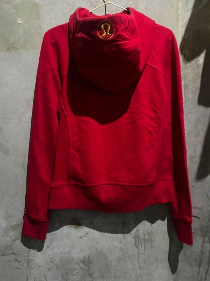 Lulu lemon (Category: Coats, Jackets and Outerwear) located in Manila. Submitted by patrickdel73904 (Listing ID 1462082847, Image 2). Description: .