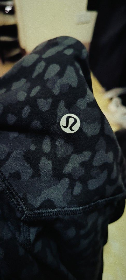 Lululemon Align Leopard Print High-Rise Jogger Pants Size 6 (Category: Activewear) located in Manila. Submitted by itsmelawrence (Listing ID 1462207230, Image 2). Description: - Lululemon Align Joggers - Black and grey leopard print - High-rise fit - Jogger style with cuffed ankles - Super soft and comfortable fabric - Ideal for lounging or light workouts - Size: 6.