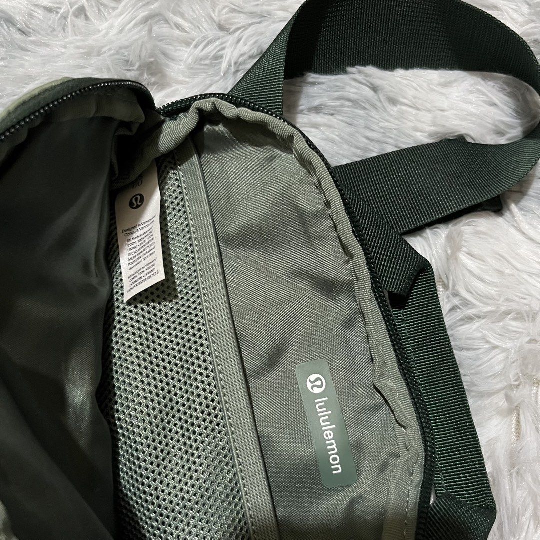 Lululemon All Day Essentials Belt Bag (Category: Belt bags, Clutches and Pouches) located in Alubijid. Submitted by rstylthrft (Listing ID 1462204301, Image 3). Description: .
