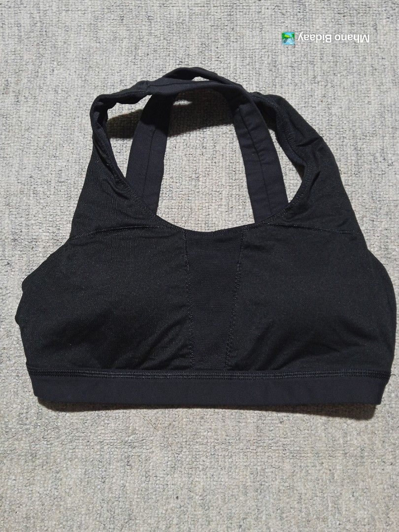 Lululemon Cross Back Bra DOT 6 Padded Excellent Condition (Category: Activewear) located in Valencia. Submitted by mhano_bidaay_outdoors_218 (Listing ID 1462192677, Image 3). Description: - Lululemon Cross Back Sports Bra - Size: DOT 6 - Color: Black - Features: Built-in pads - Condition: Excellent - Ideal for: Workouts and training - Price: 689 PHP (plus shipping).
