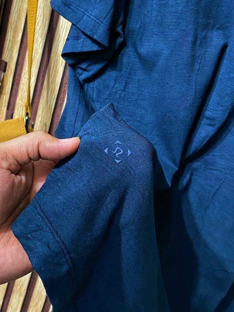 Lululemon polo (Category: Tshirts & Polo Shirts ) located in Manila. Submitted by killianthriftshop1096 (Listing ID 1462191127, Image 3). Description: As new condition 9.8/10 Condition No issue.