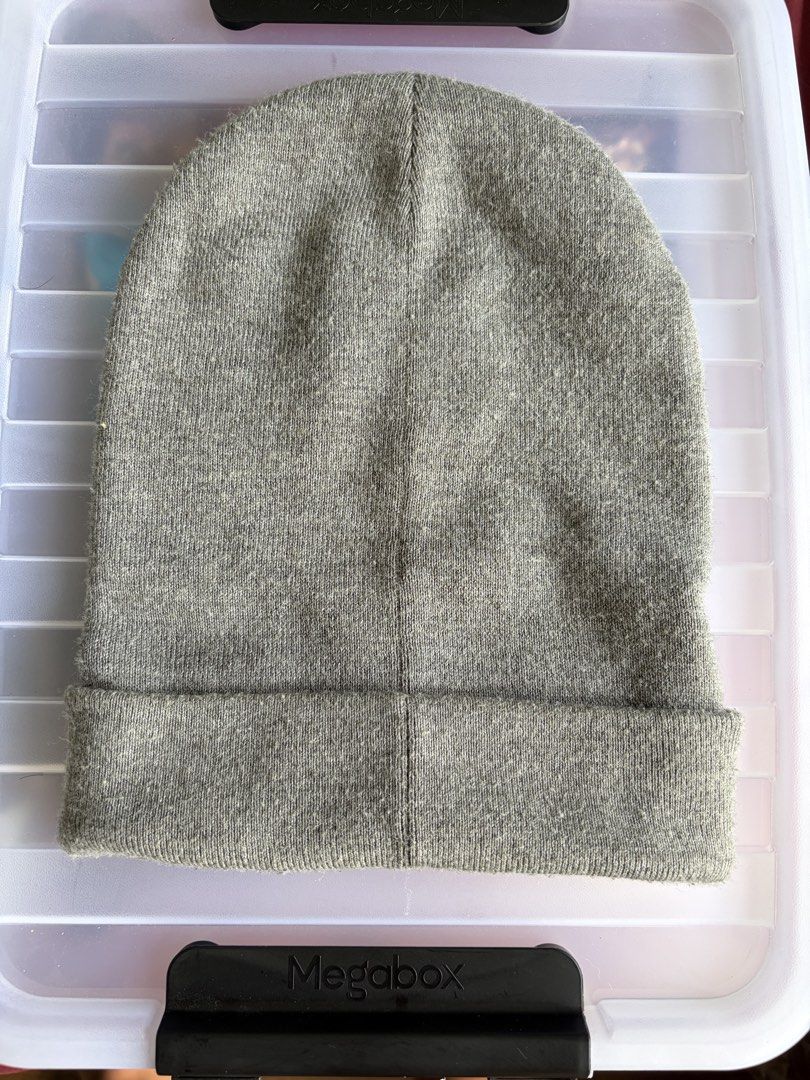 Lululemon Warm Revelation Beanie (Category: Hats & Beanies) located in Meycauayan. Submitted by a.miller12 (Listing ID 1462088582, Image 3). Description: Lululemon Warm Revelation Beanie Excellent condition Size: One Size No issue +Sf .