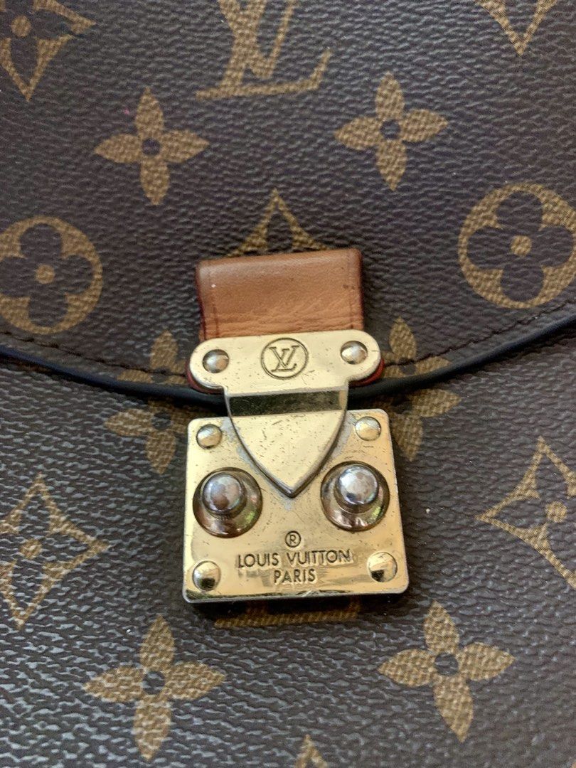 LV Metis Medium (Category: Shoulder Bags) located in General Santos City (Dadiangas). Submitted by h_thrift_luxxe (Listing ID 1462075722, Image 3). Description: Ukay source. Coded. Signs of usage. Please Manage your expectations. No crackings but has some minor flaws which is not visible..
