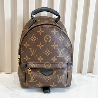 (Category: ) located in . Submitted by ohmylux_official (Listing ID 1462067135, Image 1). Description: .