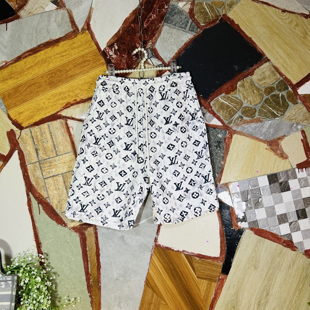 LV shorts (Category: Luxury Apparel) located in Baguio. Submitted by kckc_luxury (Listing ID 1462208839, Image 1). Description: 🌸 TINY PINK SPOTS ARE LENS DAMAGE, NOT CLOTH STAINS ————————— ❗️KINDLY READ BEFORE MAKING AN OFFER❗️ LISTING DETAILS size:M width x length (inches):30-36x21 condition: EXCELLENT --- MOP: Gcash / BPI MOD: J&T / JRS LOCATION: Baguio City --- NOTE: • Manage your expectations • Photos did not go under any edit but colors ma